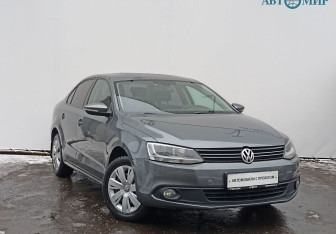 Подержанный автомобиль Volkswagen Jetta Sedan 2012 года (3 фото)