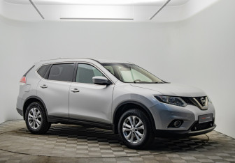 Подержанный автомобиль Nissan X-Trail 2017 года (3 фото)
