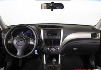 Подержанный автомобиль Subaru Forester Suv 2008 года (13 фото)