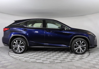 Подержанный автомобиль Lexus RX 2017 года (4 фото)