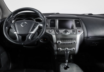 Подержанный автомобиль Nissan Murano Suv 2012 года (12 фото)