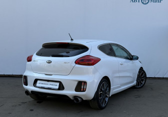 Подержанный автомобиль Kia Ceed GT 2015 года (5 фото)