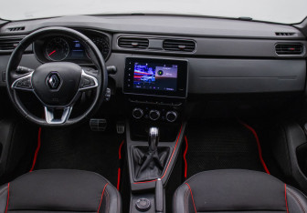 Подержанный автомобиль Renault Arkana 2021 года (13 фото)