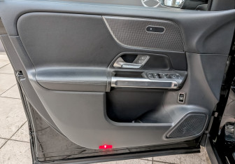 Подержанный автомобиль Mercedes-Benz GLB 2021 года (19 фото)