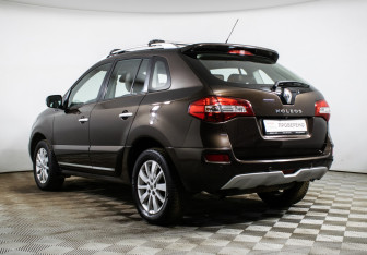 Подержанный автомобиль Renault Koleos 2014 года (7 фото)