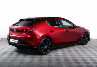 Подержанный автомобиль Mazda 3 Hatchback 2019 года (3 фото)