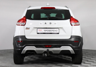 Подержанный автомобиль LADA (ВАЗ) XRAY 2018 года (6 фото)