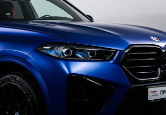 Подержанный автомобиль BMW X5 M 2022 года (16 фото)