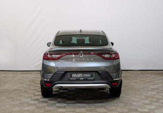 Подержанный автомобиль Renault Arkana 2021 года (6 фото)