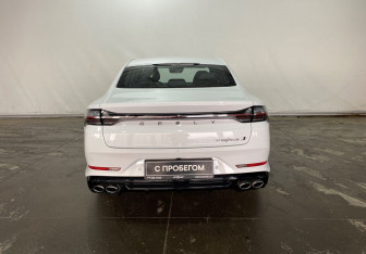 Подержанный автомобиль Geely Preface 2024 года (5 фото)