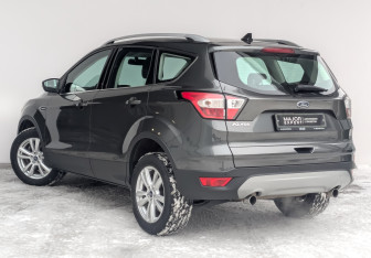 Подержанный автомобиль Ford Kuga 2018 года (7 фото)