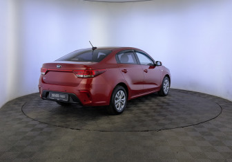 Подержанный автомобиль Kia Rio Sedan 2019 года (5 фото)
