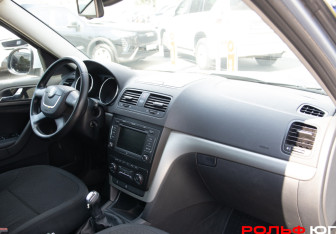 Подержанный автомобиль Skoda Yeti 2010 года (7 фото)