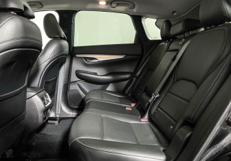 Подержанный автомобиль Infiniti QX50 2018 года (10 фото)