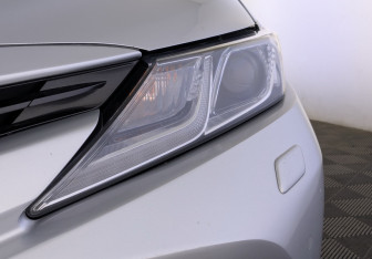 Подержанный автомобиль Toyota Camry Sedan 2019 года (17 фото)