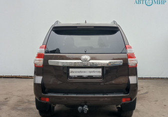 Подержанный автомобиль Toyota Land Cruiser Prado 2017 года (6 фото)
