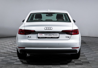 Подержанный автомобиль Audi A4 Sedan 2018 года (6 фото)