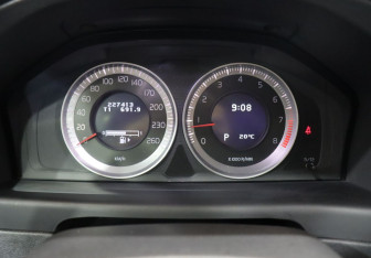 Подержанный автомобиль Volvo S80 2011 года (18 фото)