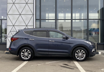 Подержанный автомобиль Hyundai Santa Fe 2017 года (4 фото)