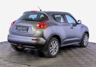 Подержанный автомобиль Nissan Juke 2014 года (5 фото)