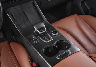 Подержанный автомобиль Omoda C5 2022 года (23 фото)