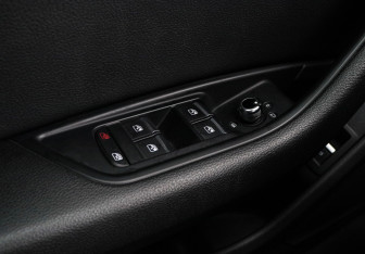 Подержанный автомобиль Audi A4 Sedan 2019 года (19 фото)