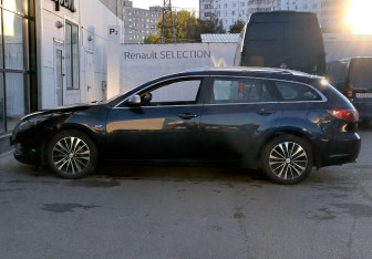 Подержанный автомобиль Mazda 6 Wagon 2008 года (8 фото)