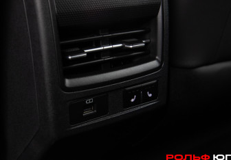 Подержанный автомобиль Omoda C5 2023 года (16 фото)