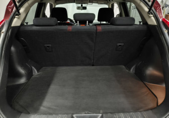 Подержанный автомобиль Nissan Juke 2011 года (9 фото)