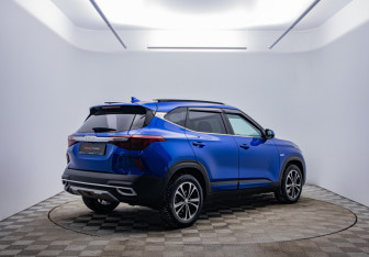 Подержанный автомобиль Kia Seltos 2022 года (5 фото)