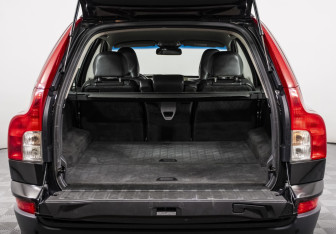 Подержанный автомобиль Volvo XC90 2011 года (16 фото)