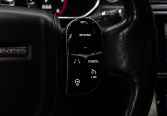 Подержанный автомобиль Land Rover Range Rover 2018 года (24 фото)