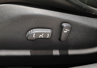 Подержанный автомобиль Nissan Teana 2012 года (14 фото)