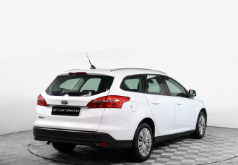 Подержанный автомобиль Ford Focus Wagon 2017 года (4 фото)