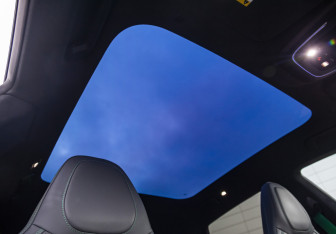 Подержанный автомобиль Zeekr 001 2023 года (30 фото)