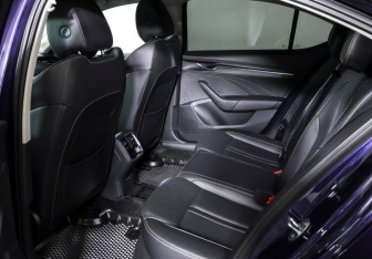 Подержанный автомобиль Skoda Octavia Liftback 2021 года (12 фото)