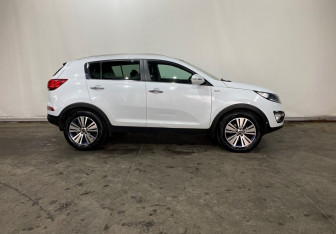 Подержанный автомобиль Kia Sportage 2015 года (8 фото)