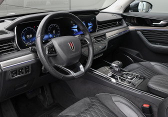 Подержанный автомобиль Hongqi HS5 2024 года (18 фото)