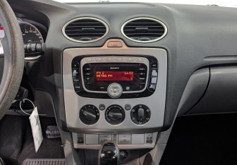 Подержанный автомобиль Ford Focus Hatchback 2010 года (17 фото)