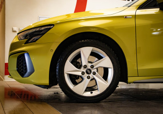 Подержанный автомобиль Audi A3 Sedan 2021 года (32 фото)