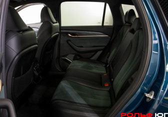 Подержанный автомобиль Geely Monjaro 2023 года (8 фото)