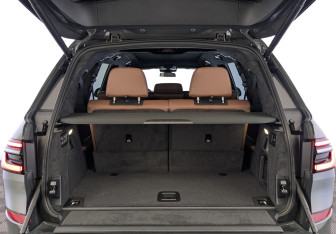 Новый BMW X7 2025 (8 фото)