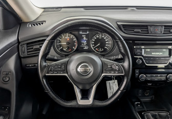Подержанный автомобиль Nissan X-Trail 2021 года (21 фото)