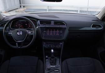 Подержанный автомобиль Volkswagen Tiguan 2017 года (13 фото)