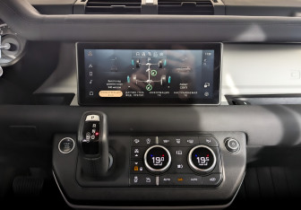 Подержанный автомобиль Land Rover Defender Suv 2021 года (15 фото)
