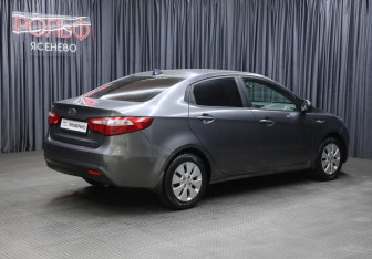 Подержанный автомобиль Kia Rio Sedan 2012 года (5 фото)