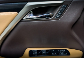 Подержанный автомобиль Lexus RX 2017 года (22 фото)