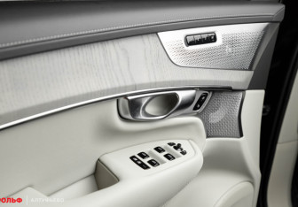 Новый Volvo XC90 2025 (8 фото)