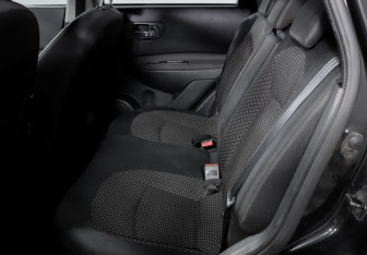 Подержанный автомобиль Nissan Qashqai 2008 года (10 фото)