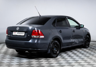 Подержанный автомобиль Volkswagen Polo Sedan 2010 года (5 фото)